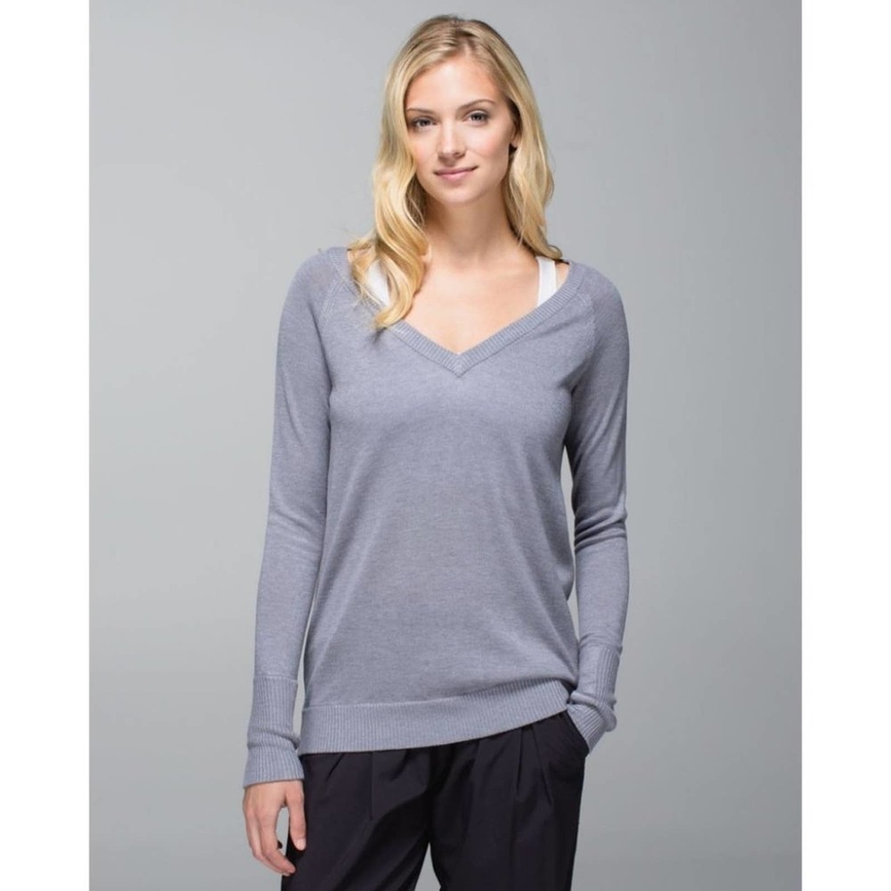 Lululemon Unity Drape-Back Keyhole Pullover Sweater in Heathered Fossil - Picture 4 of 12